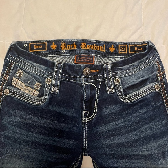 LIKE NEW - ROCK REVIVAL YEON BOOT CUT
JEANS - SIZE 27 - Picture 9 of 10